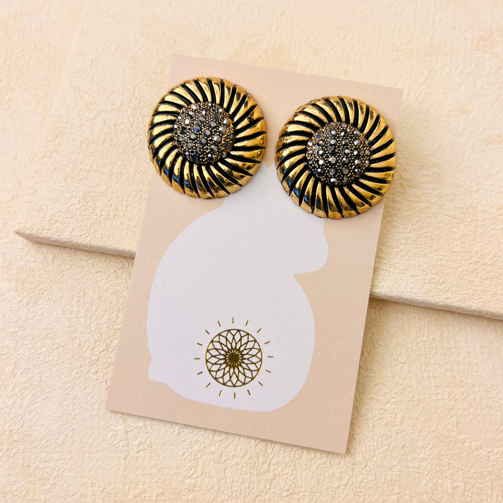 DECO BUTTON EARRINGS - GOLD