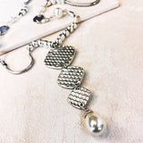 PETRA BEADED NECKLACE