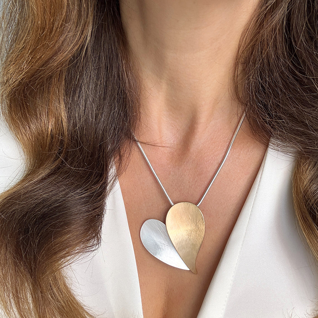 BRUSHED HEART NECKLACE