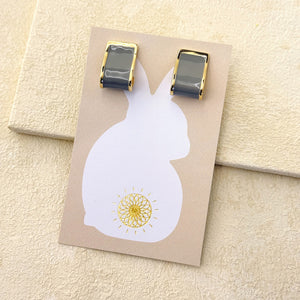 GREY WAVE EARRINGS